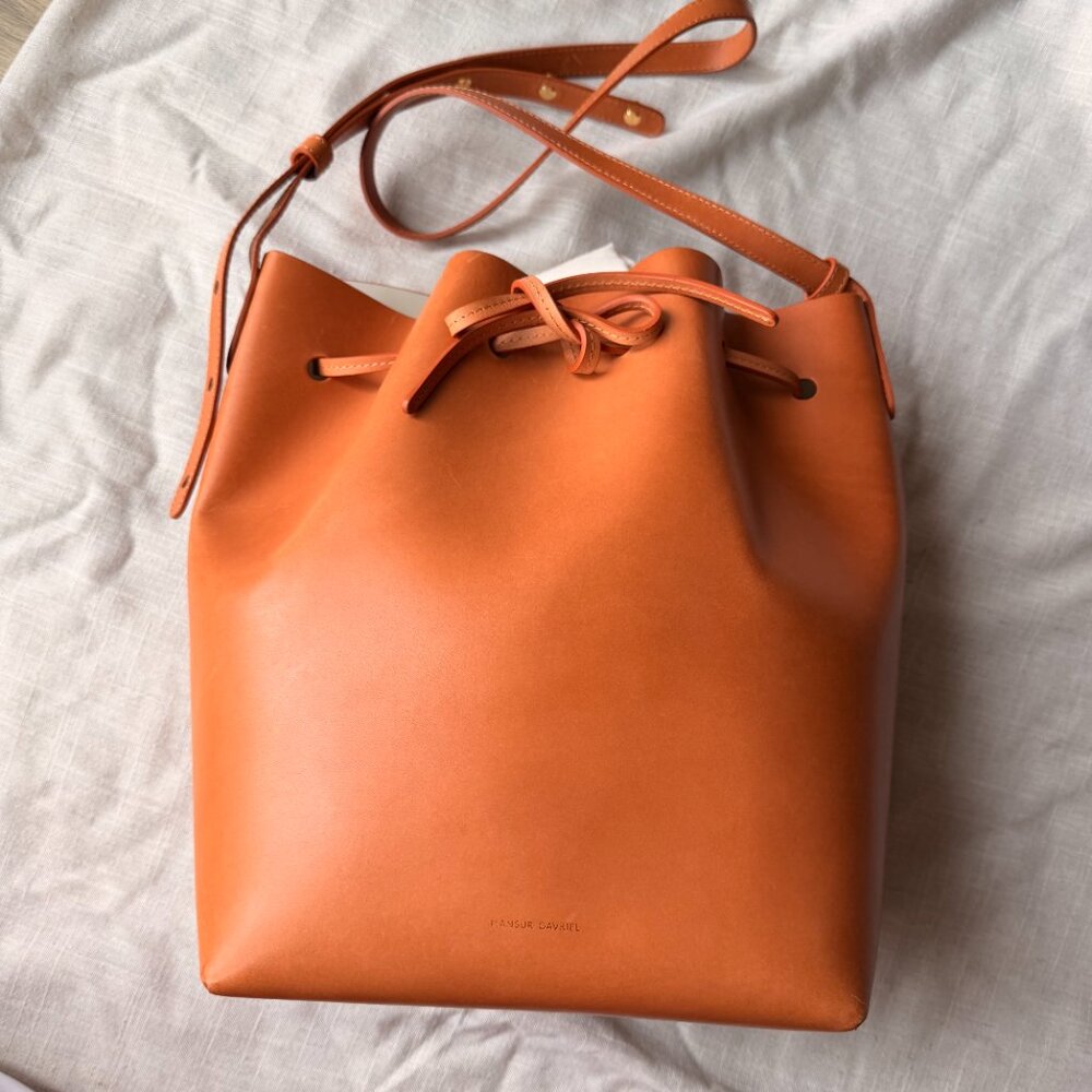 [New] Mansur Gavriel Bucket Bag – Italian Leather Tan / Camel
